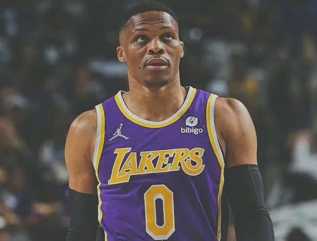  湖人惨败国王跌出附加赛区  