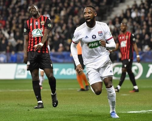  斯特拉斯堡门将塞尔斯零封昂热  