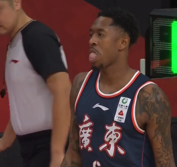  雷恩队长重伤缺阵半年，球队后防遭遇考验  