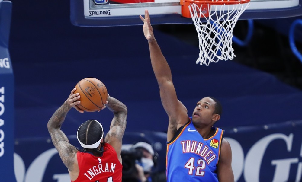  英格拉姆35分，鹈鹕胜雷霆  