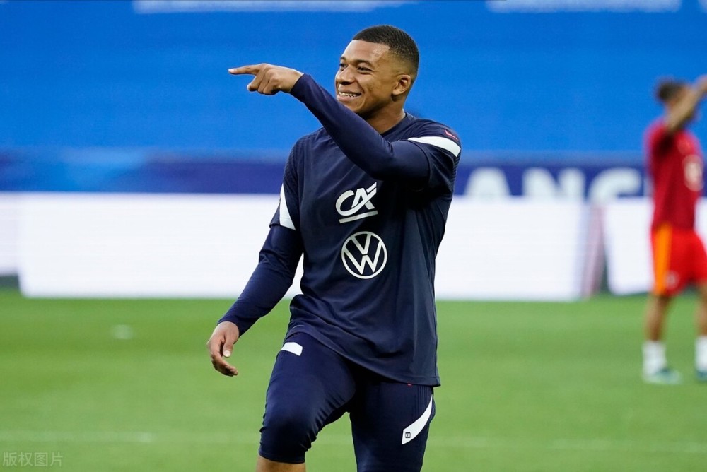  姆巴佩梅开二度助巴黎逆转图卢兹取关键三分  