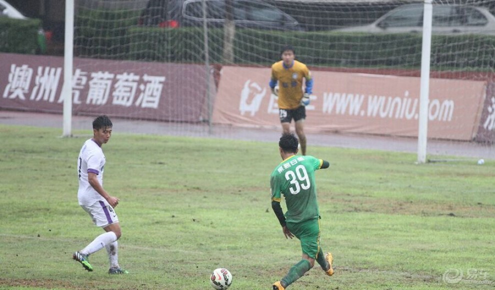  奥格斯堡后防告急连续失球陷保级泥潭